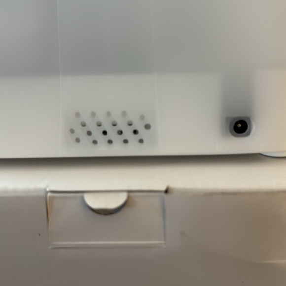 NWT - Yogin 1.8L Ultrasonic Humidifier - Picture 5 of 9